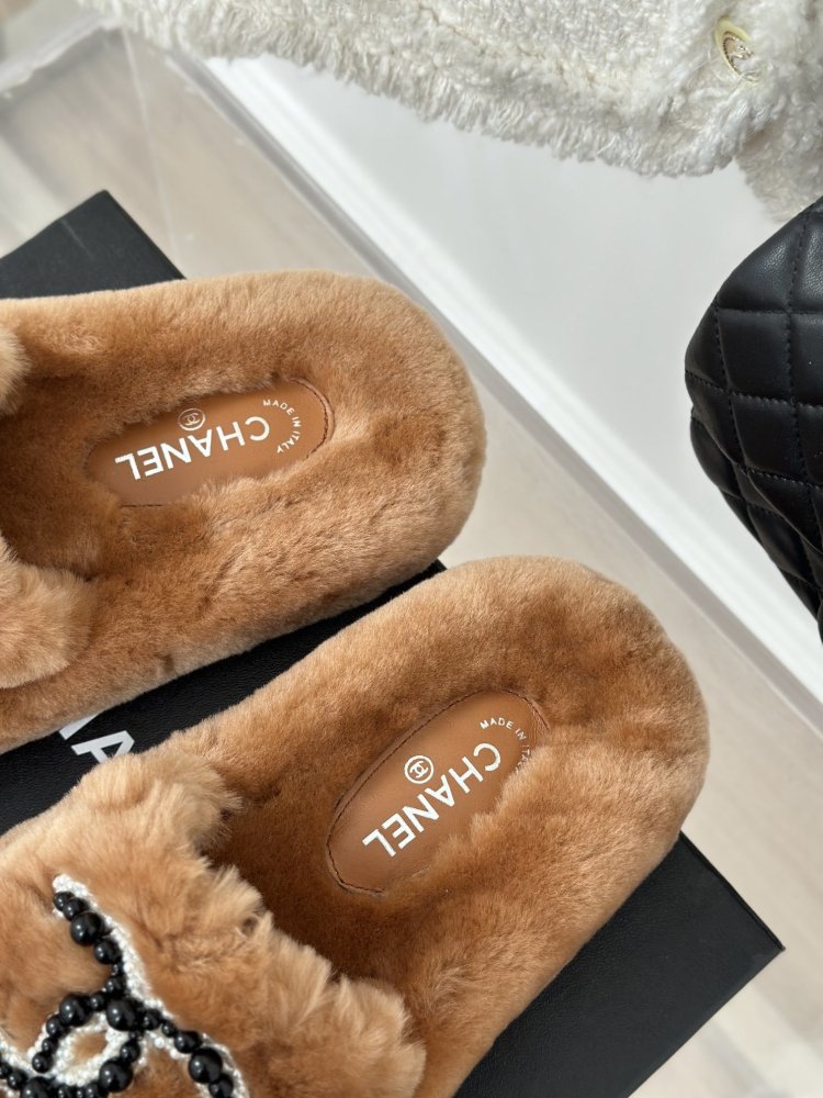 Шлепанцы меховые женские фото 8