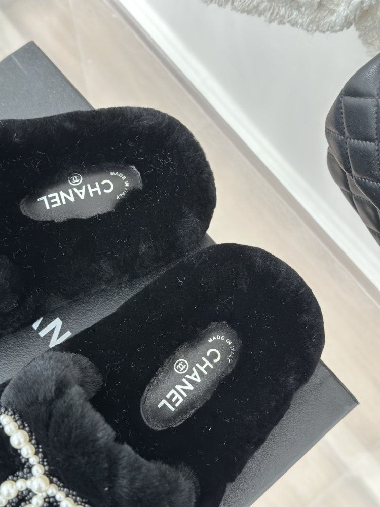 Шлепанцы меховые женские фото 8