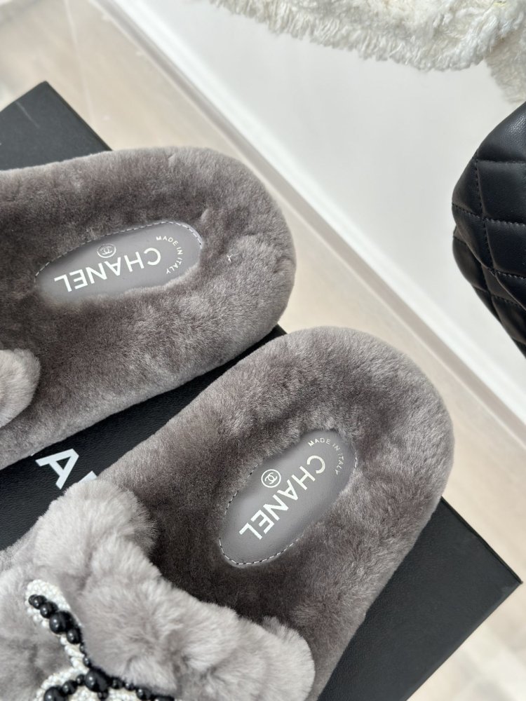 Шлепанцы меховые женские фото 8