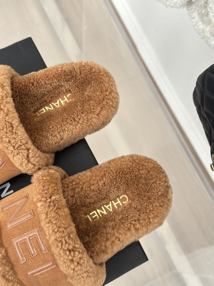 Шльопанці хутряні жіночі фото 8