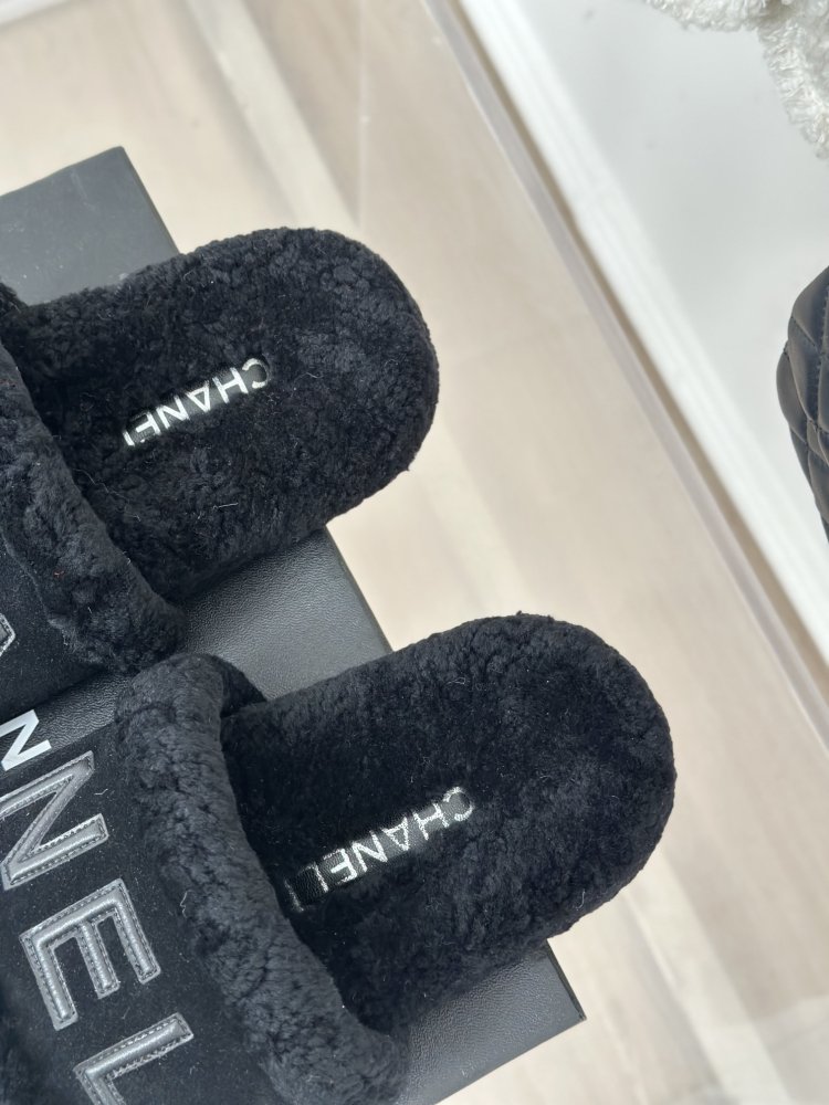 Шлепанцы меховые женские фото 8