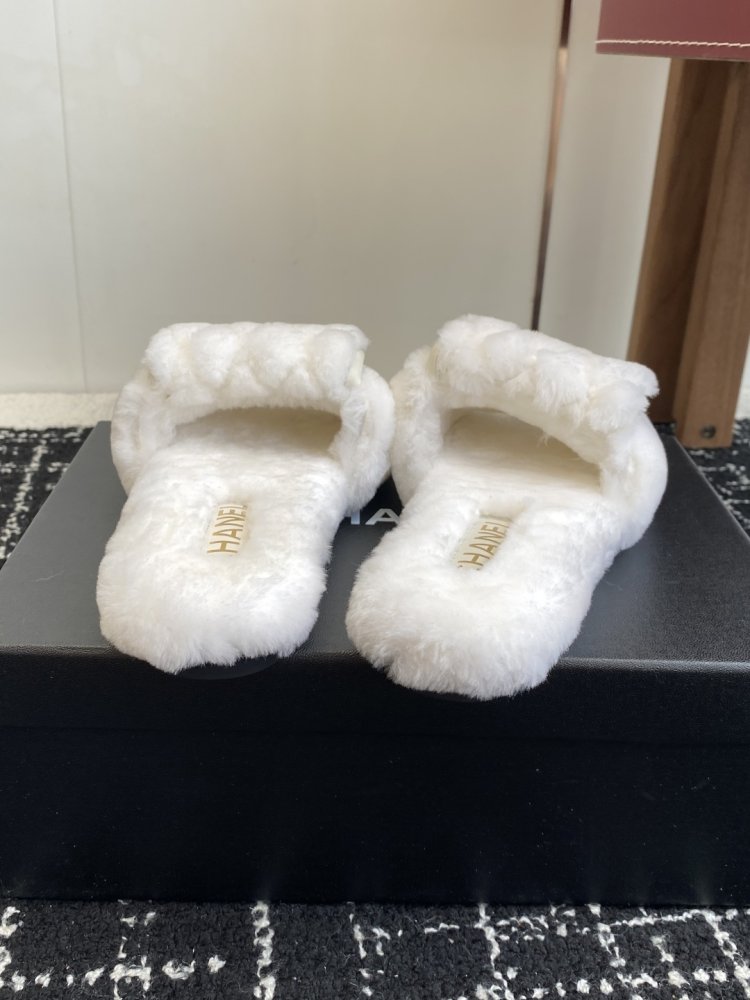 Шлепанцы меховые женские фото 8