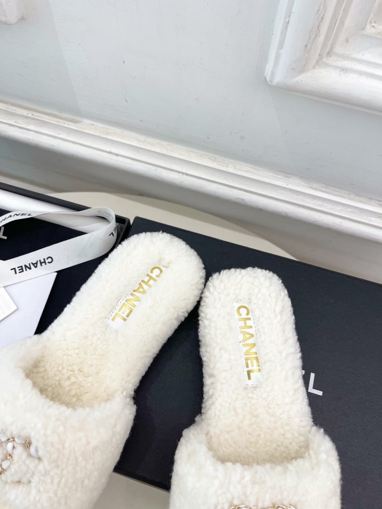 Шльопанці хутряні жіночі фото 8