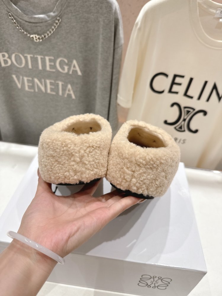 Шлепанцы меховые женские фото 8