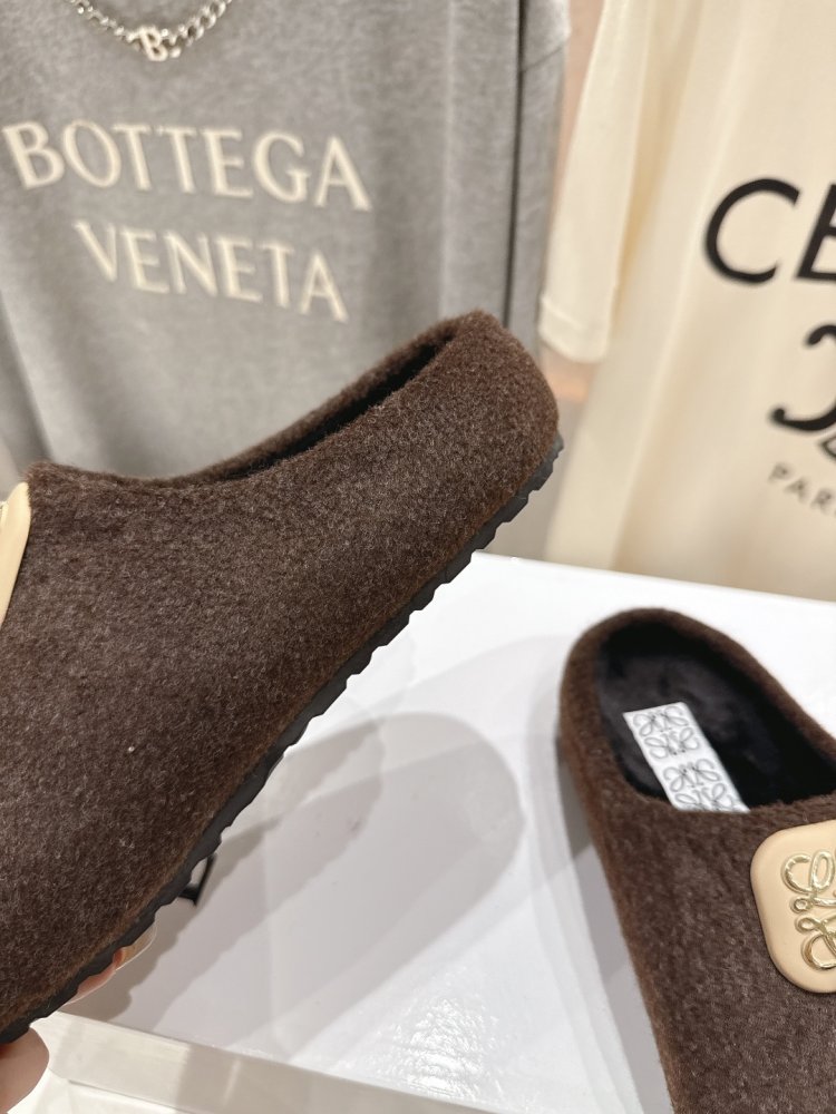 Шлепанцы меховые женские фото 8