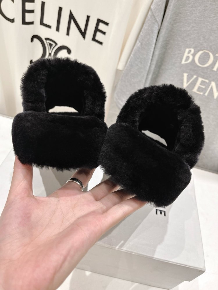 Шльопанці хутряні жіночі фото 8