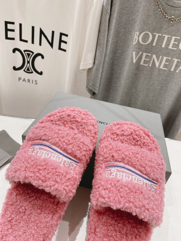 Шльопанці хутряні жіночі фото 8