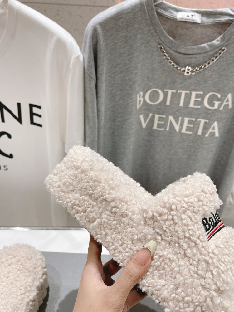 Шльопанці хутряні жіночі фото 8