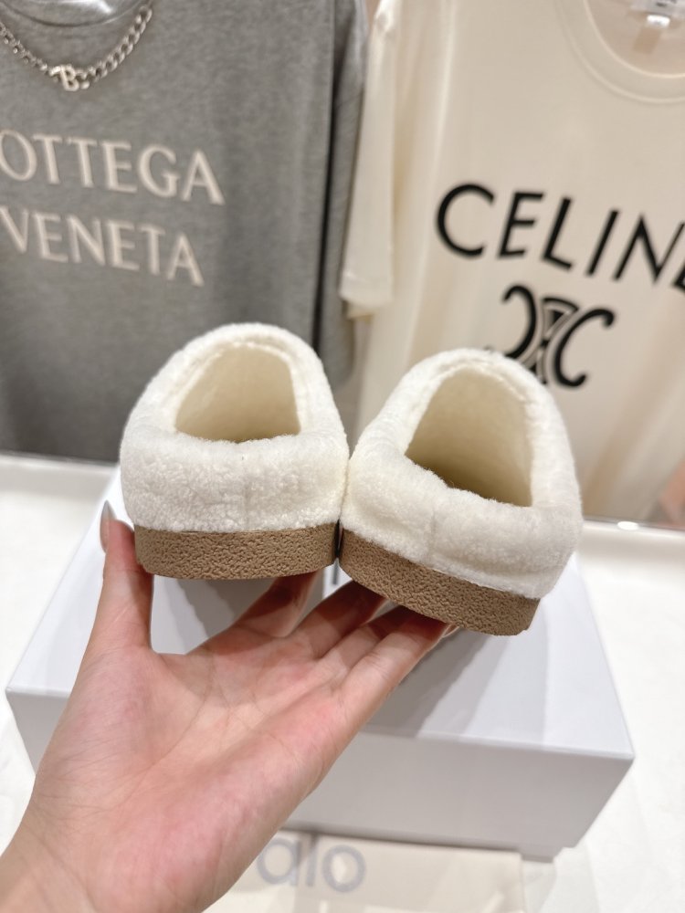 Шльопанці хутряні жіночі фото 8