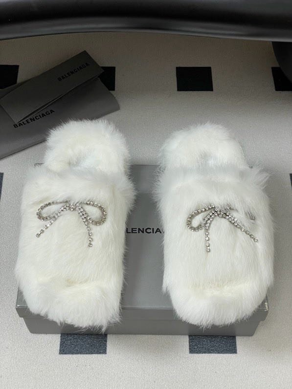 Шльопанці хутряні жіночі фото 8