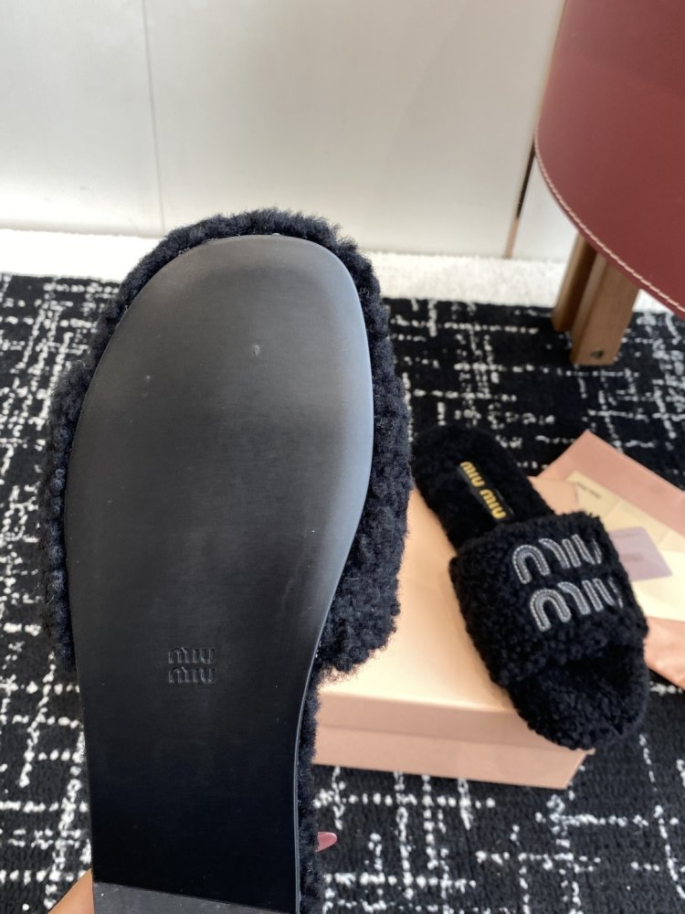 Шльопанці хутряні жіночі фото 9