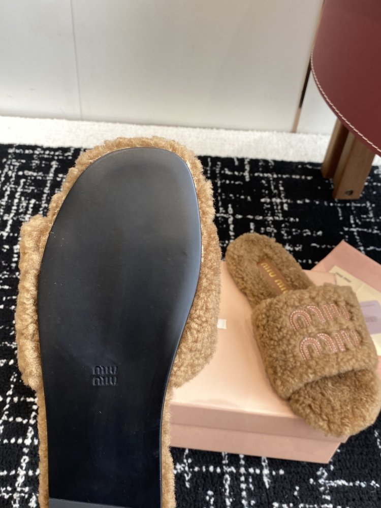 Шльопанці хутряні жіночі фото 9