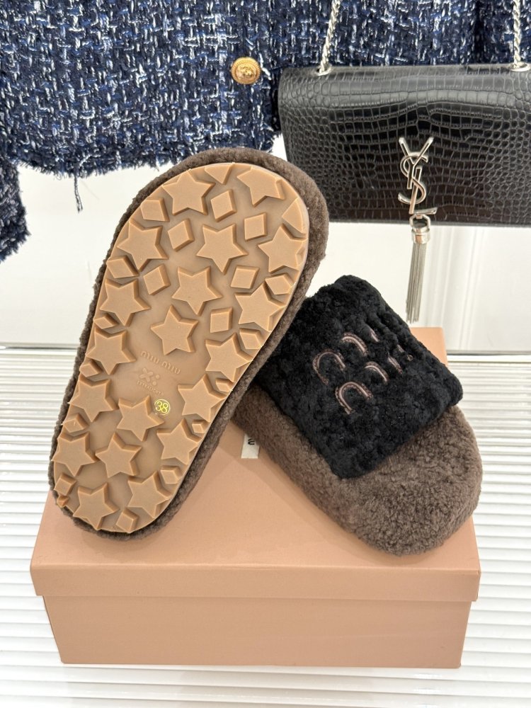 Шлепанцы меховые женские фото 9