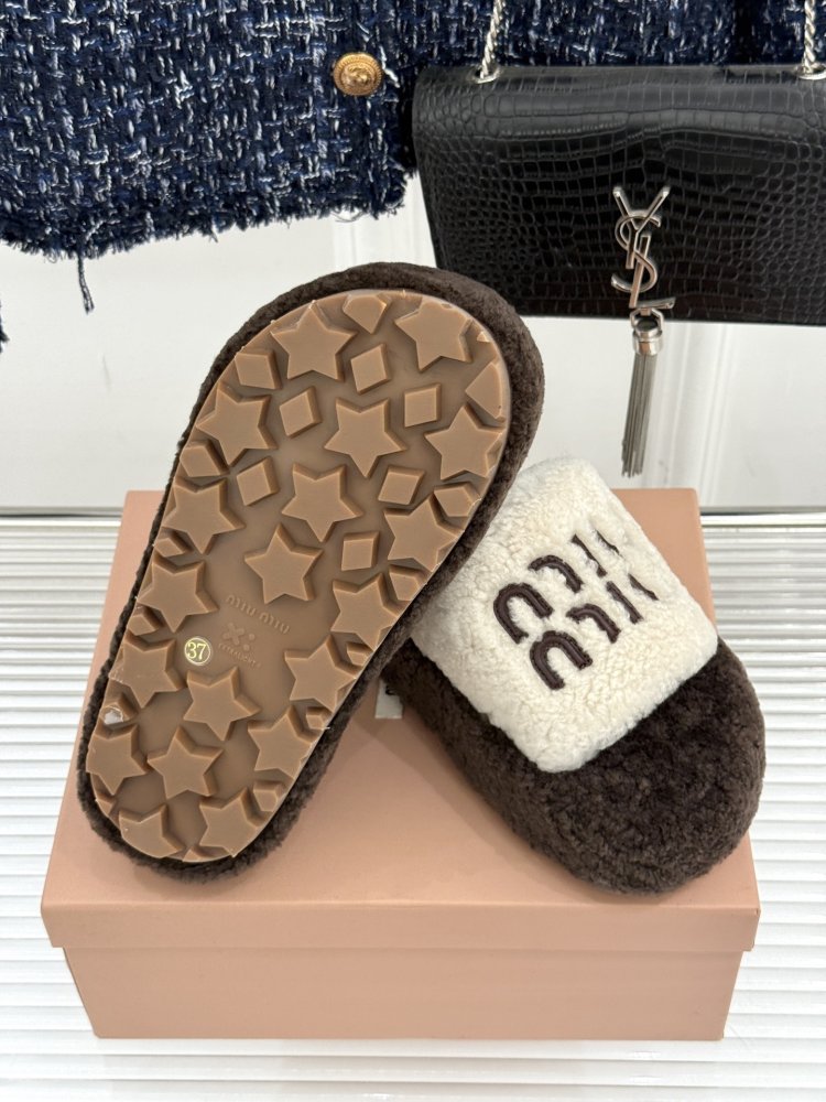 Шлепанцы меховые женские фото 9