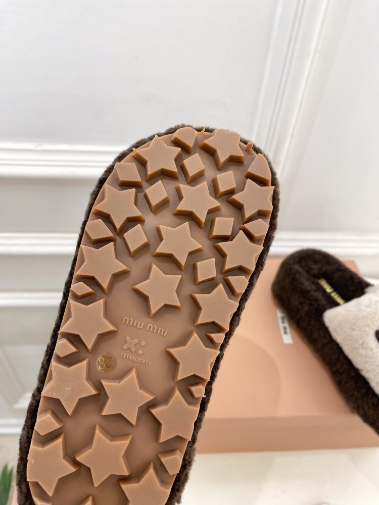 Шлепанцы меховые женские фото 9