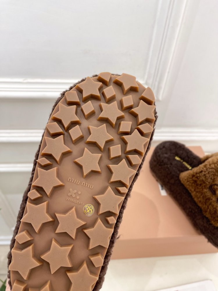 Шлепанцы меховые женские фото 9