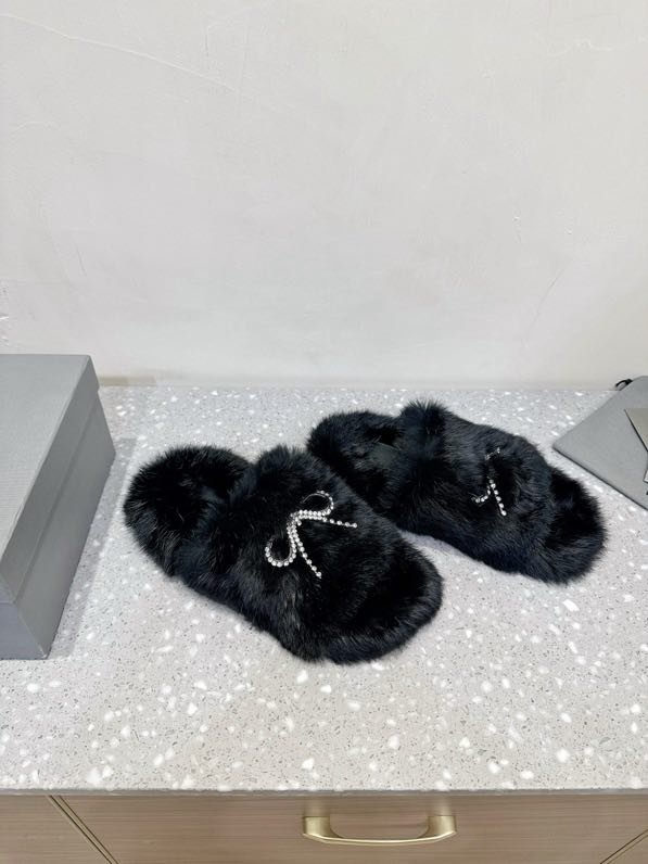 Шльопанці хутряні жіночі фото 9