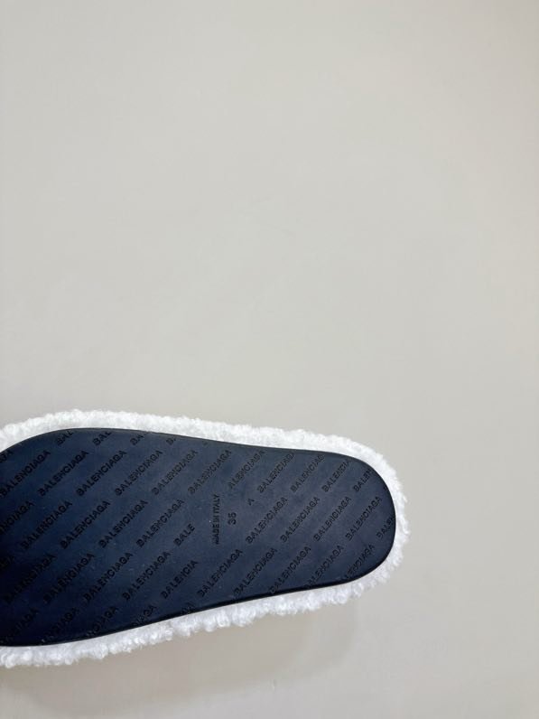 Шльопанці хутряні жіночі фото 9