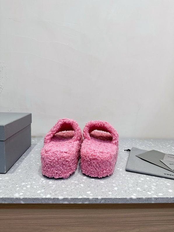 Шльопанці хутряні жіночі фото 9