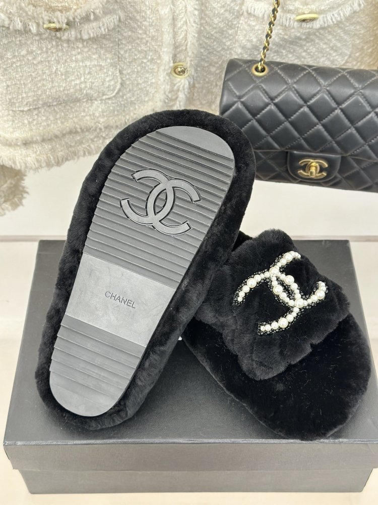 Шлепанцы меховые женские фото 9