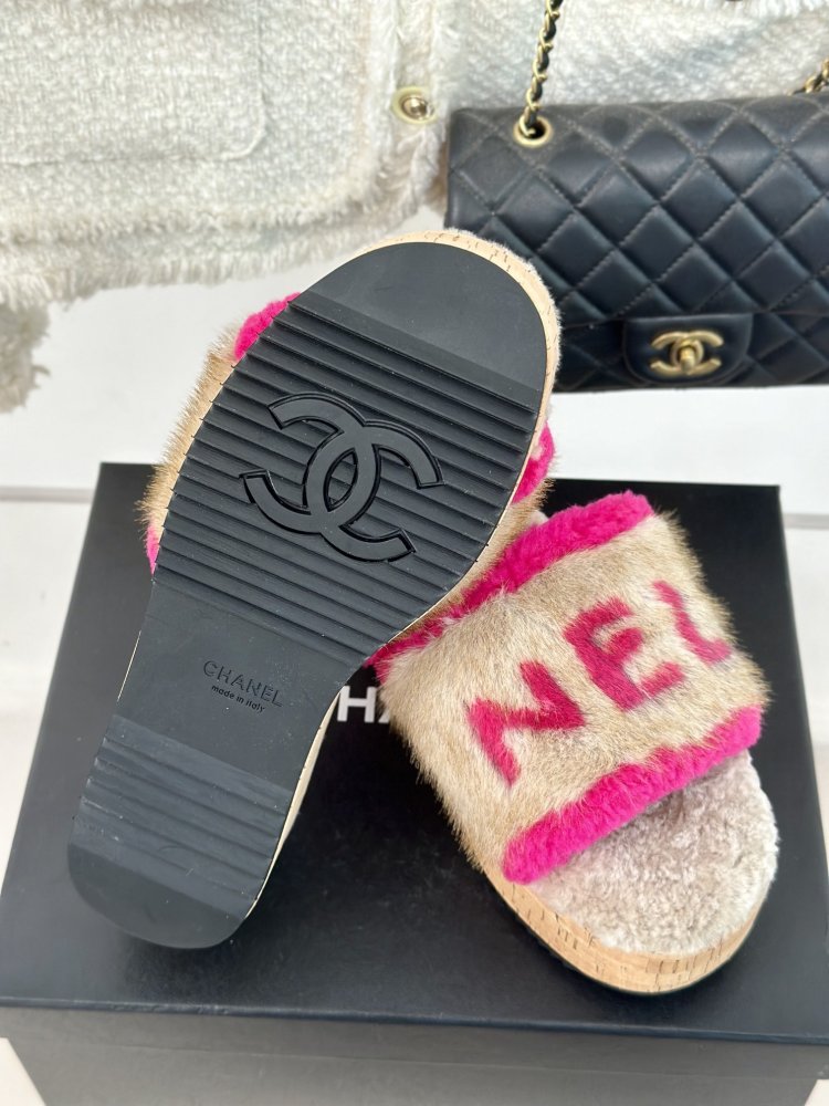 Шлепанцы меховые женские фото 9