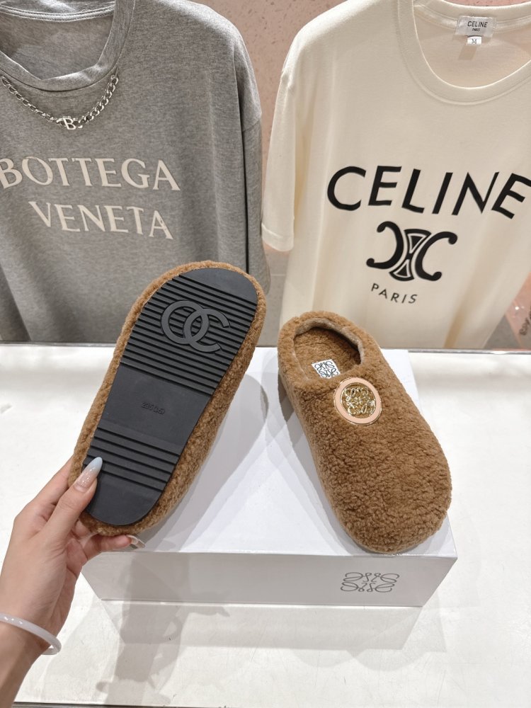 Шльопанці хутряні жіночі фото 9