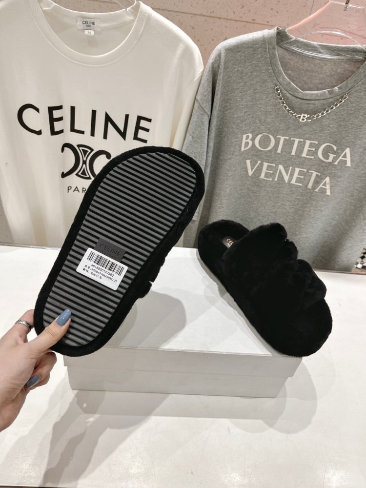 Шльопанці хутряні жіночі фото 9