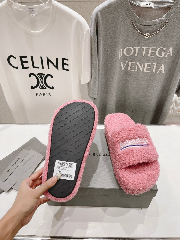 Шльопанці хутряні жіночі фото 9