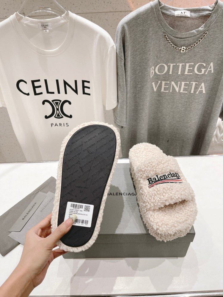 Шльопанці хутряні жіночі фото 9