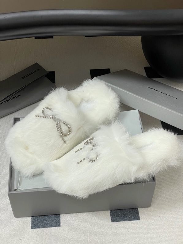 Шльопанці хутряні жіночі фото 9