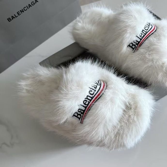 Шлепанцы меховые фото 2