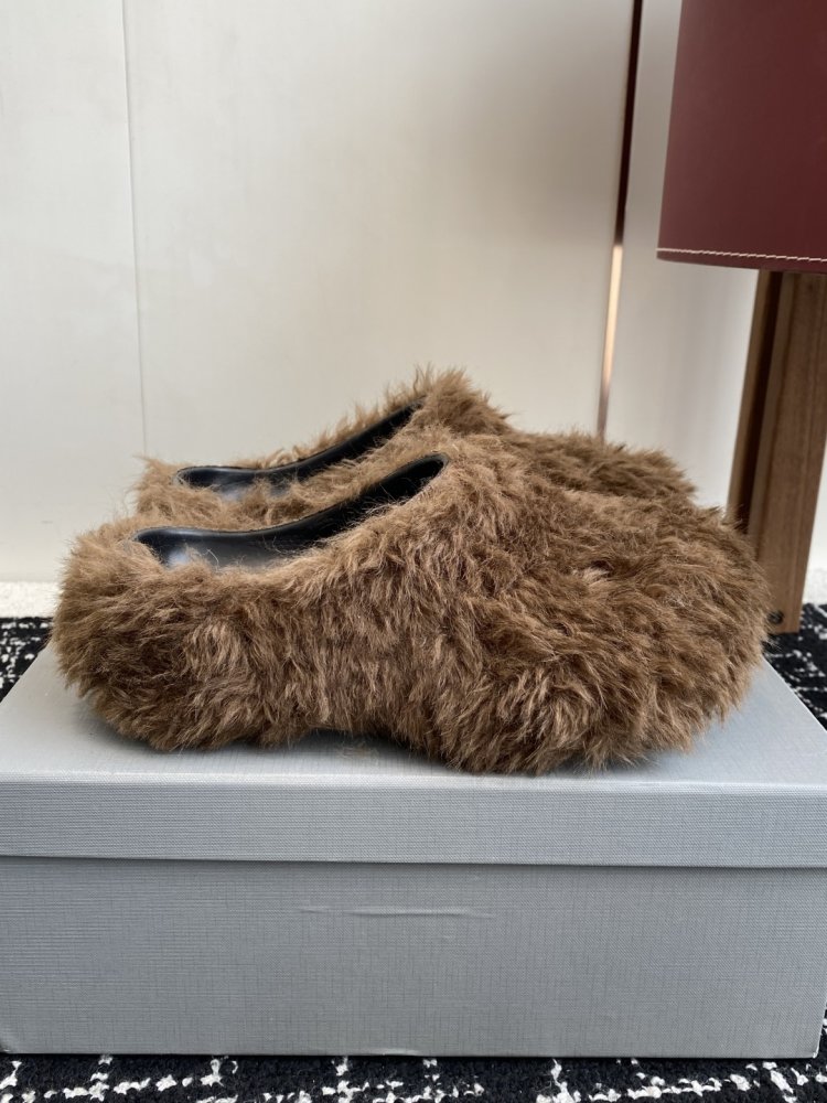 Шльопанці хутряні фото 2