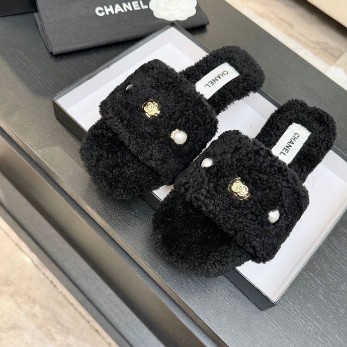 Шльопанці хутряні фото 2