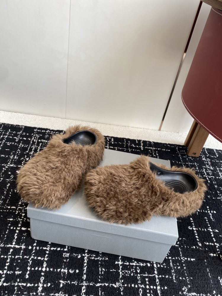 Шльопанці хутряні фото 3