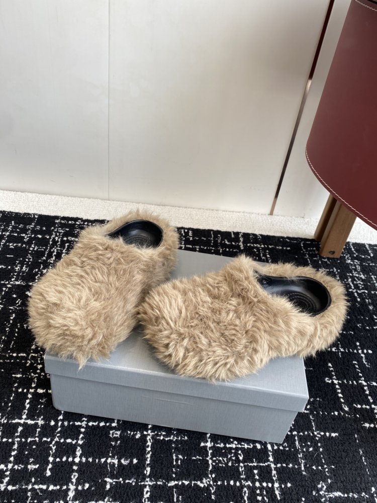 Шлепанцы меховые фото 3