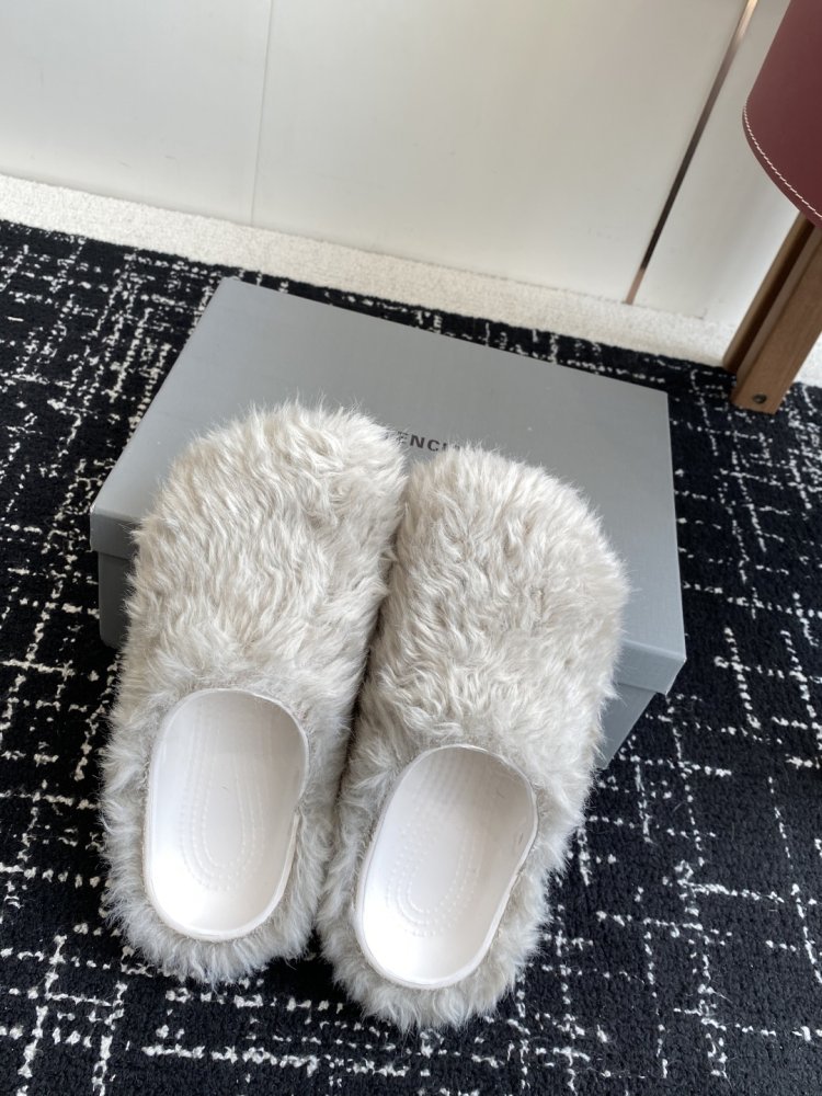 Шлепанцы меховые фото 4