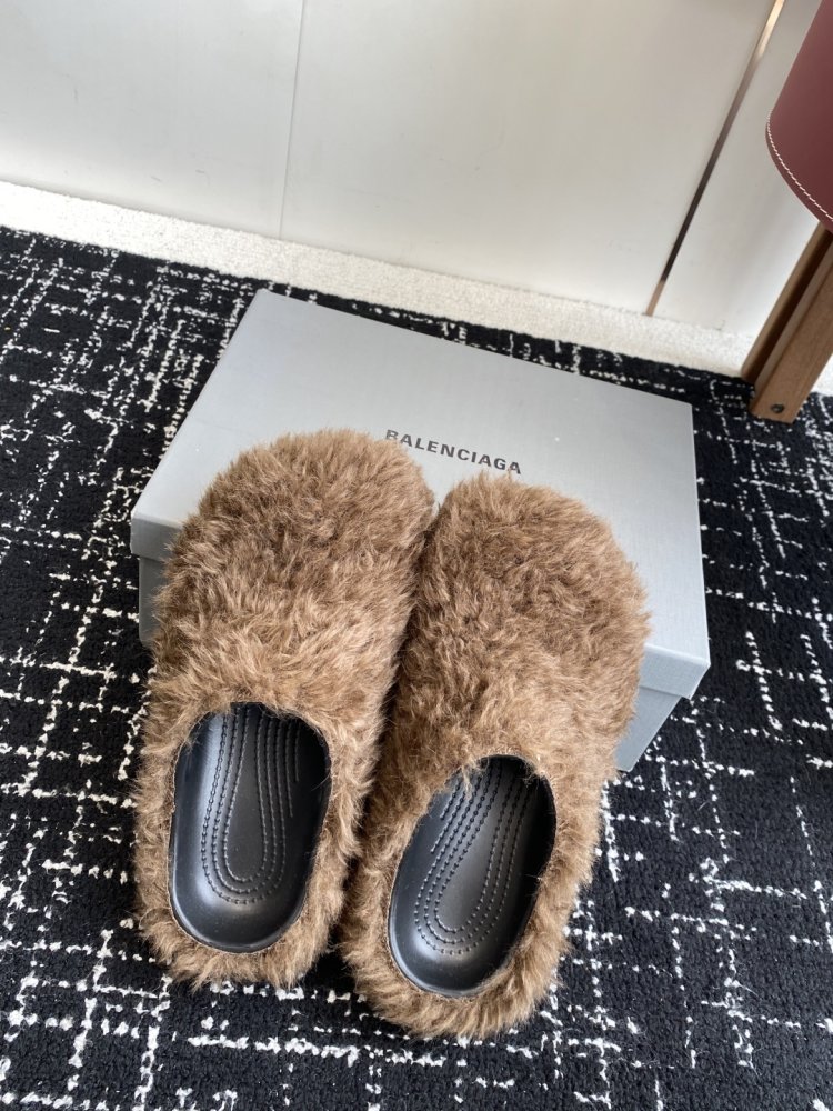 Шльопанці хутряні фото 4