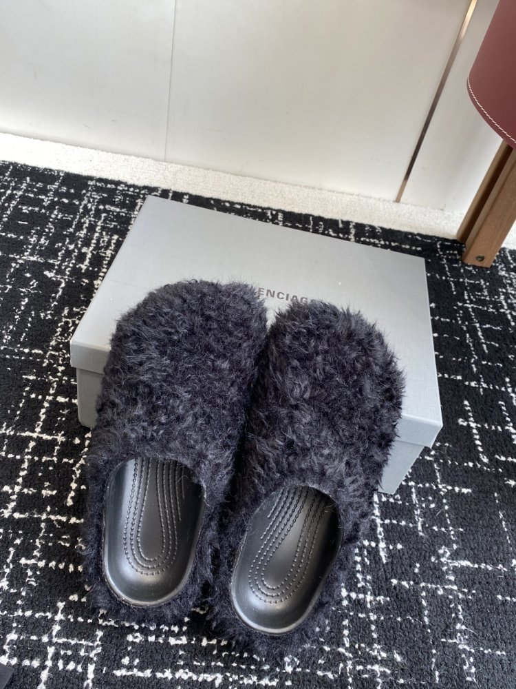 Шлепанцы меховые фото 4