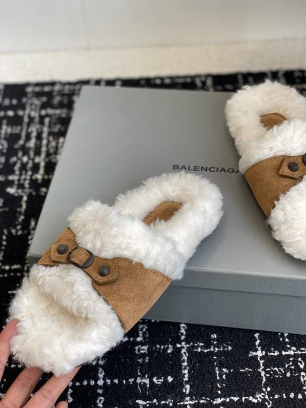 Шлепанцы меховые фото 4