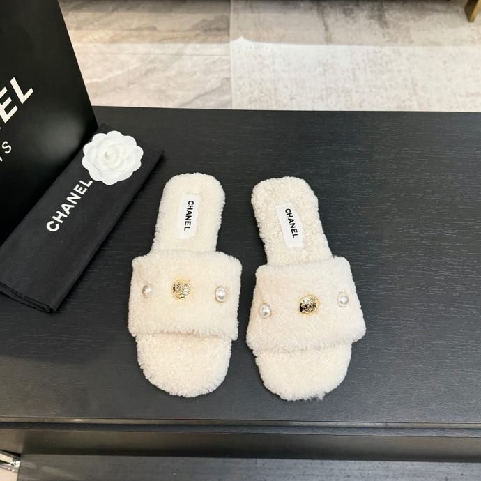 Шльопанці хутряні фото 4