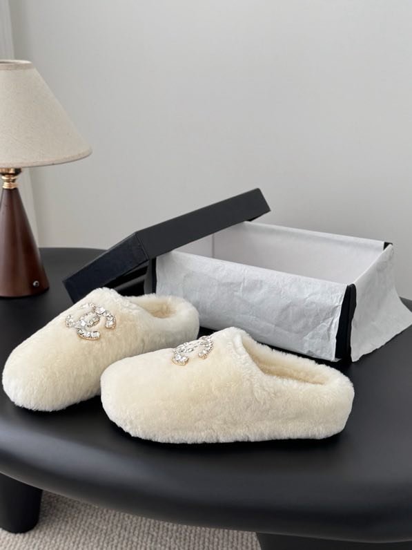 Шлепанцы меховые фото 4