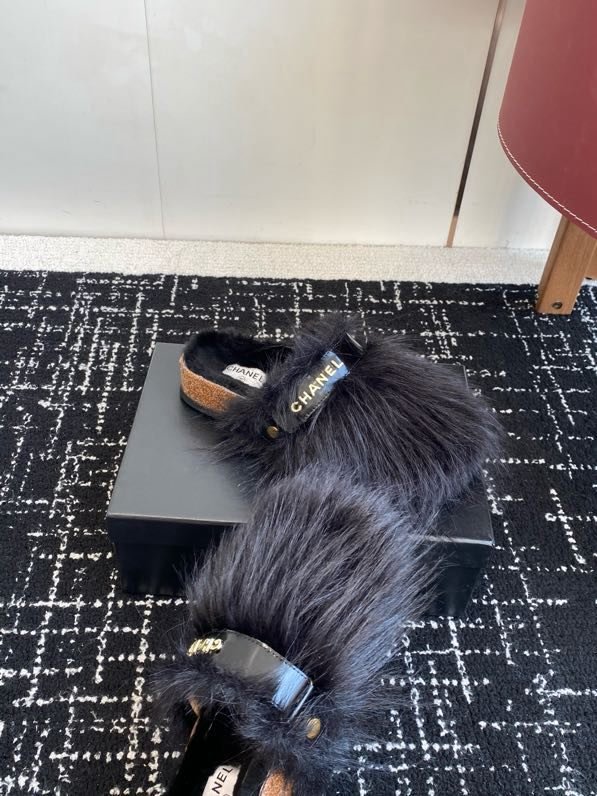 Шльопанці хутряні фото 5