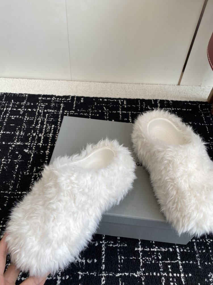 Шлепанцы меховые фото 5