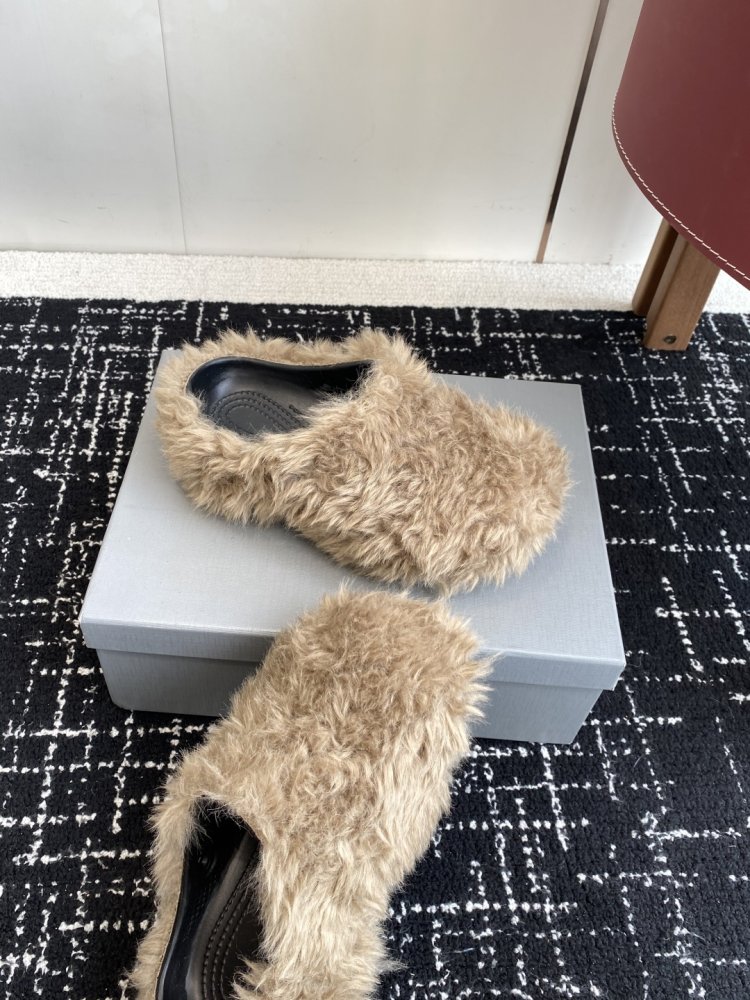 Шлепанцы меховые фото 5
