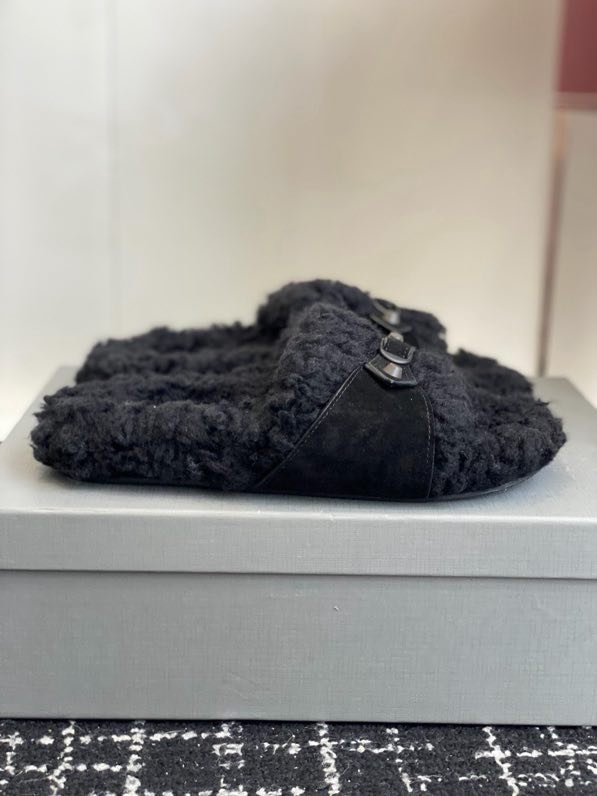 Шлепанцы меховые фото 5