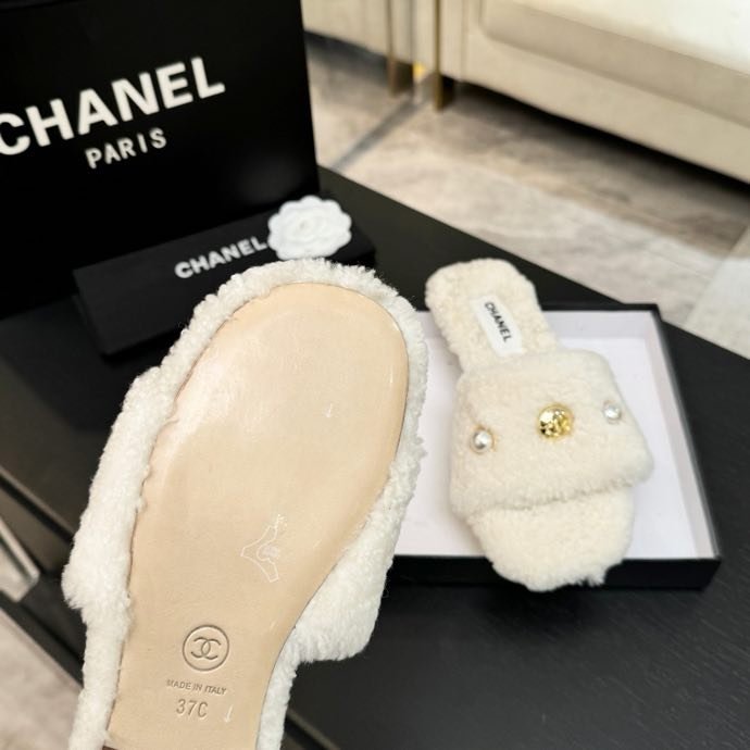 Шльопанці хутряні фото 5