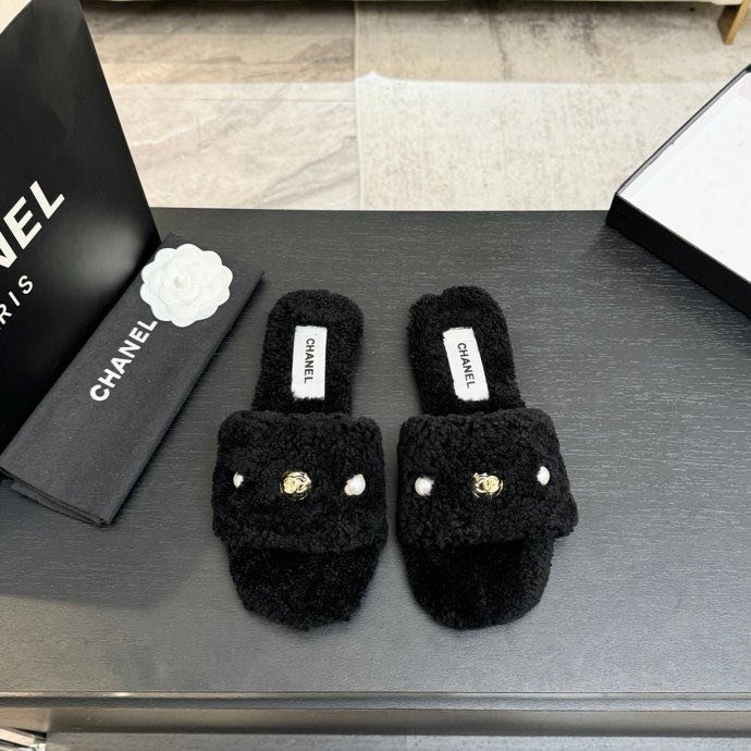 Шльопанці хутряні фото 5