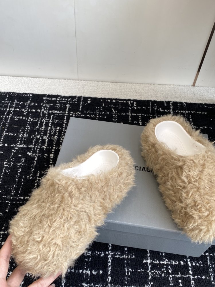 Шлепанцы меховые фото 6