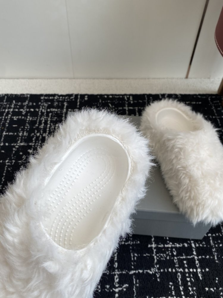 Шлепанцы меховые фото 6