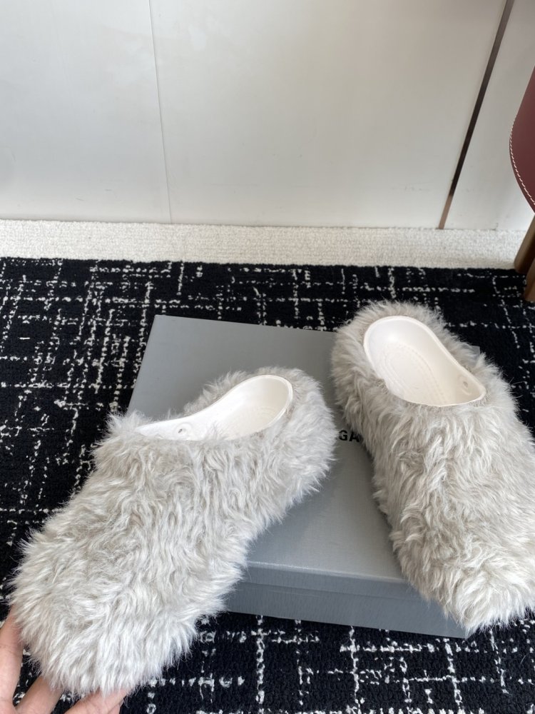 Шлепанцы меховые фото 6